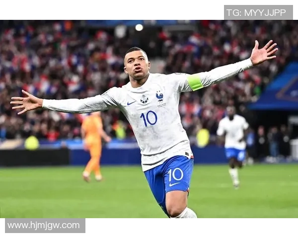 天下足球十大球星盘点 谁是足坛历史上最具影响力的传奇人物